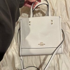 Coach Dempsey Tote 22 Leather Tote